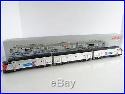 Marklin Digital Locomotive Diesel-electrique Emd F7 Amtrak Ref 37621